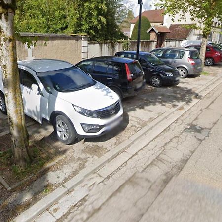 Maison De Ville Avec Parking Gratuit Chablis Esterno foto